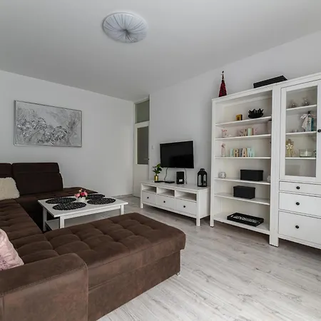 Babylu Apartament *